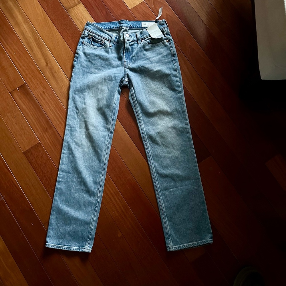 Current 2026 Gap low rise 90’s slim straight jeans size 28 / R